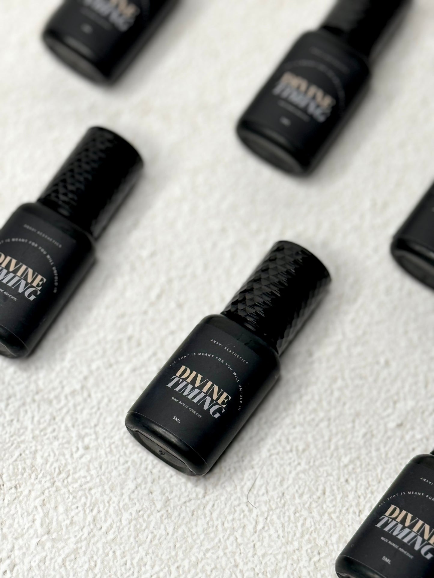 DIVINE TIMING wide range adhesive