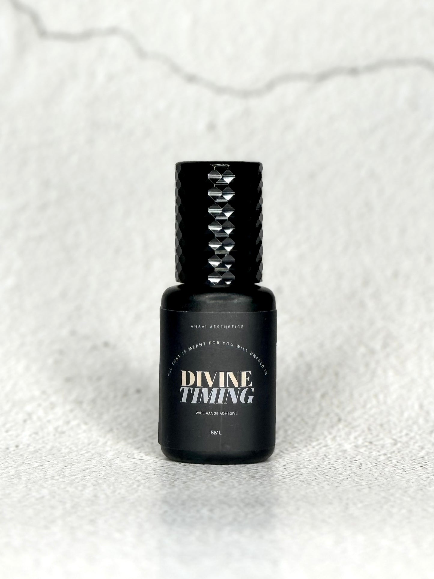 DIVINE TIMING wide range adhesive